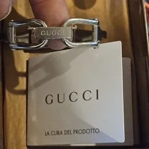 Gucci | Accessories | Authentic Minimalist Gucci Wrist Watch  display picture 1